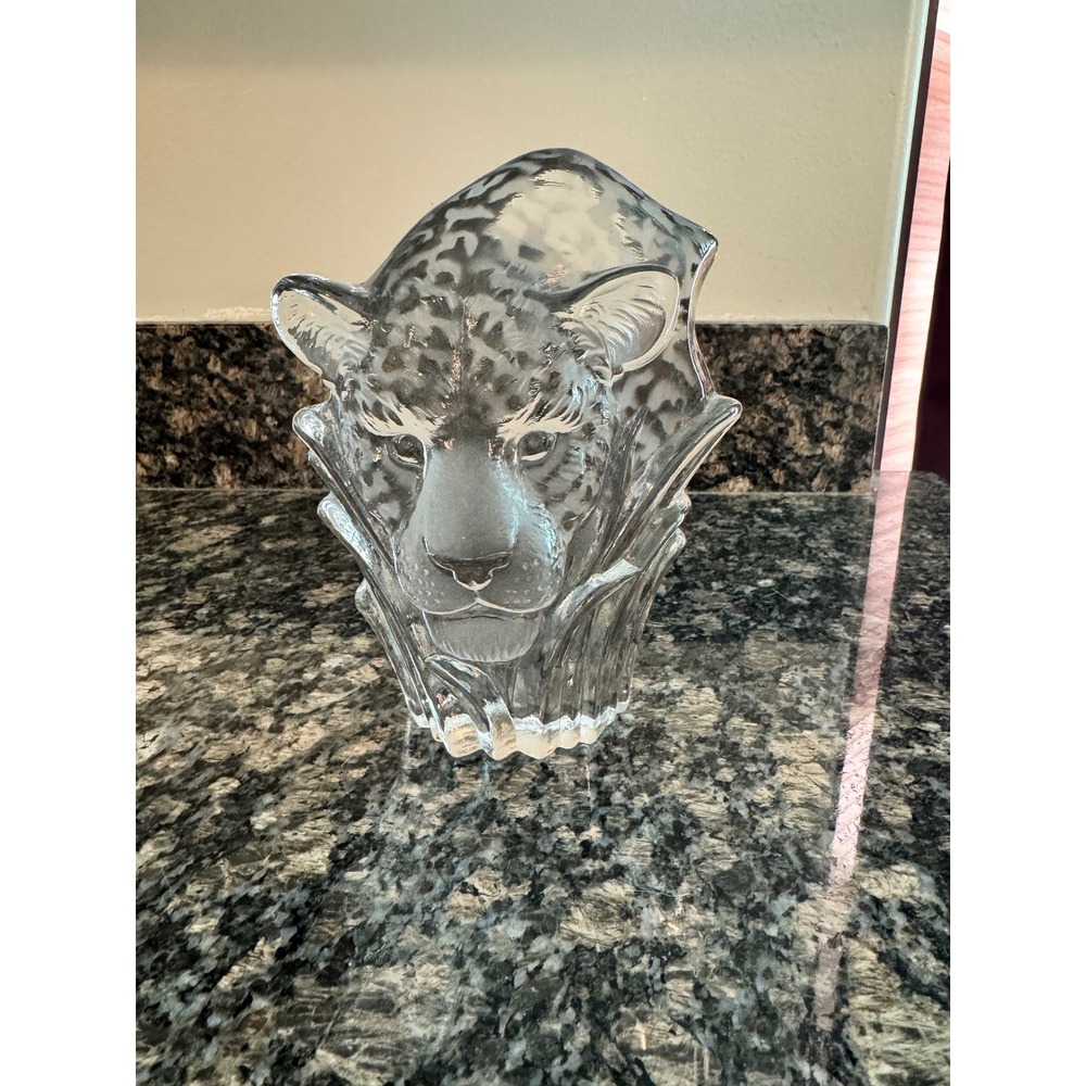 Mats Jonasson Maleras Swedish Crystal Leopard Intaglio Art Glass Sculpture 8.5in